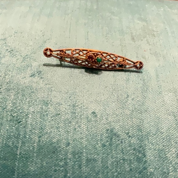 Beautiful antique gf filigree antique broach - amethyst and emerald (?) - Picture 1 of 7